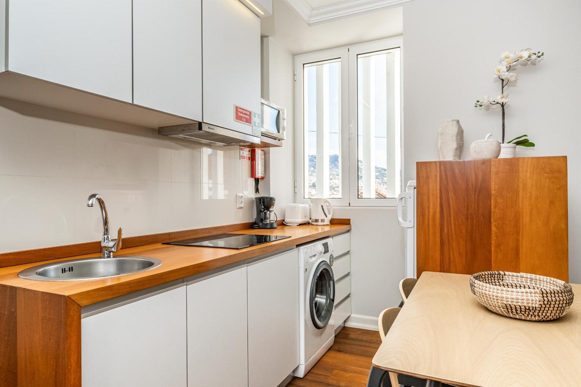 Appartement Hillside - By Wehost à Funchal  Extérieur photo